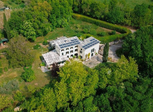casa indipendente in vendita a Negrar di Valpolicella