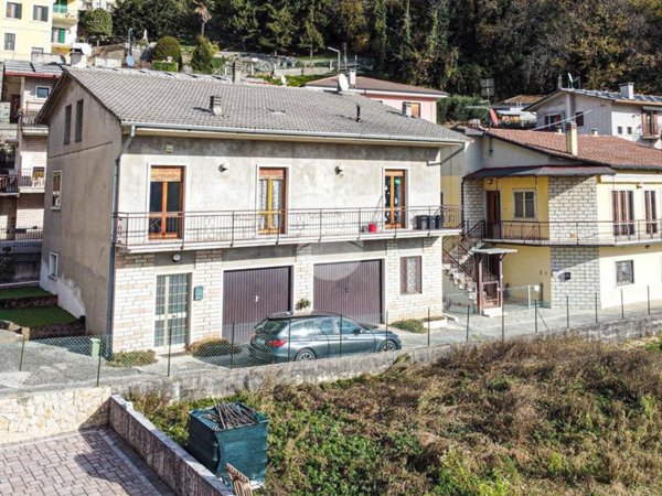 casa indipendente in vendita a Negrar di Valpolicella in zona Fane
