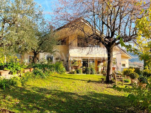 casa indipendente in vendita a Negrar di Valpolicella