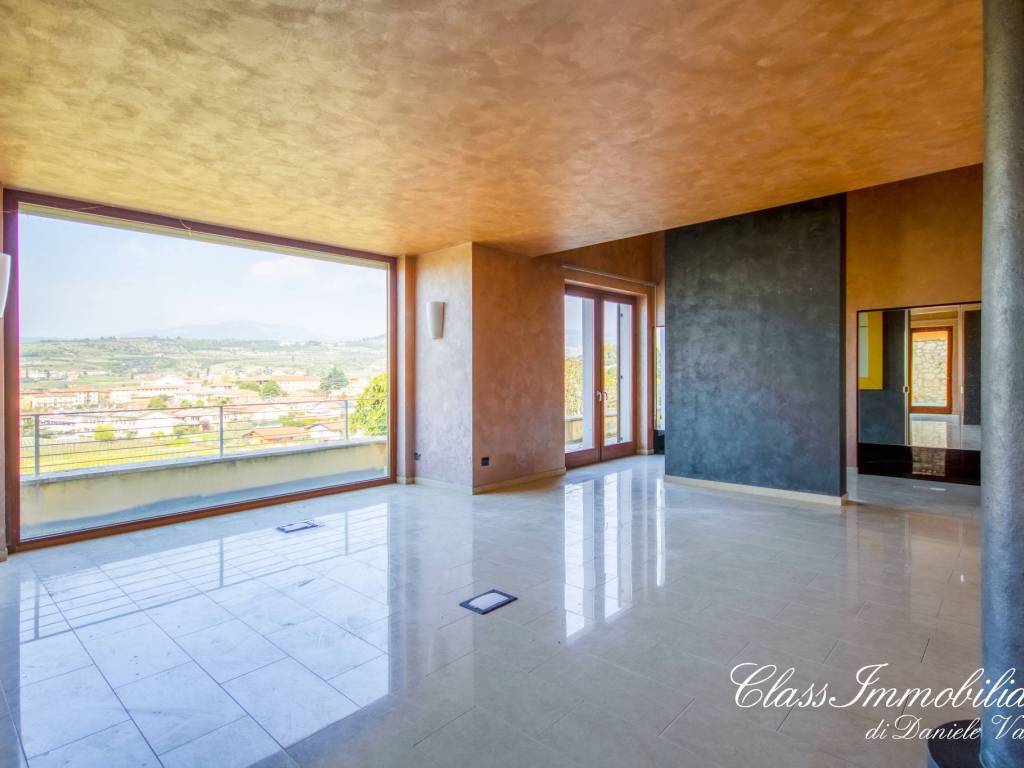 casa indipendente in vendita a Negrar di Valpolicella in zona Santa Maria