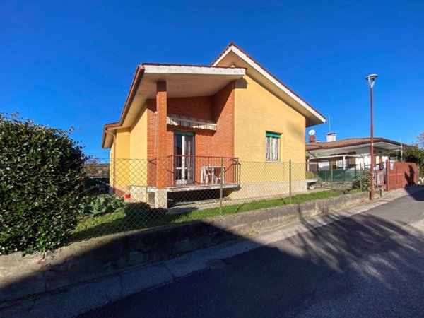 casa indipendente in vendita a Negrar di Valpolicella