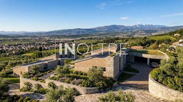 casa indipendente in vendita a Negrar di Valpolicella