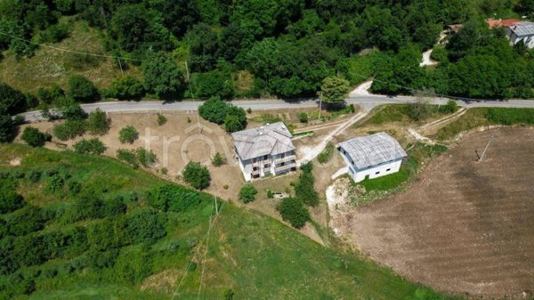 casa indipendente in vendita a Negrar di Valpolicella in zona Prun