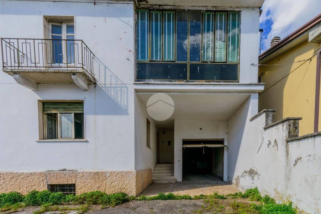 casa indipendente in vendita a Negrar di Valpolicella in zona Prun