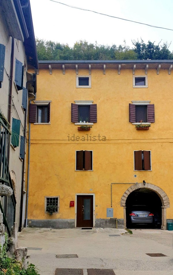 pentavano in vendita a Negrar di Valpolicella in zona Torbe