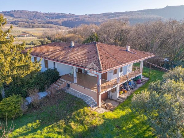 casa indipendente in vendita a Negrar di Valpolicella