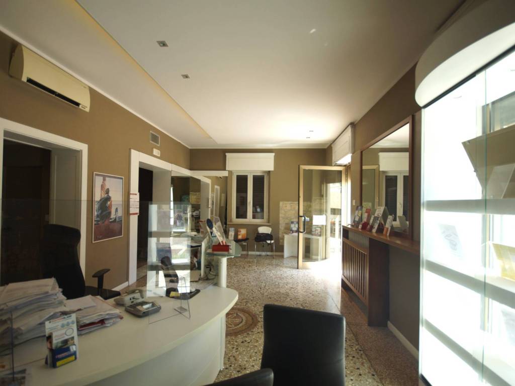 negozio in vendita a Negrar di Valpolicella