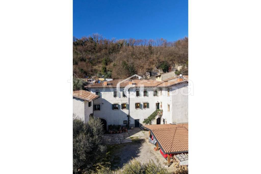 casa indipendente in vendita a Negrar di Valpolicella in zona Torbe