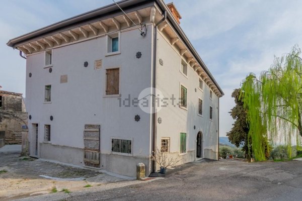 casale in vendita a Negrar di Valpolicella in zona Torbe