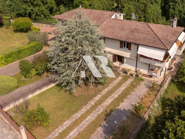 casa indipendente in vendita a Negrar di Valpolicella in zona Santa Maria