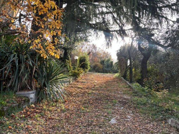 casa indipendente in vendita a Negrar di Valpolicella in zona Montecchio