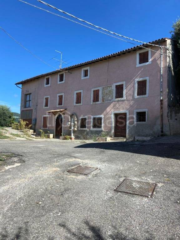casa indipendente in vendita a Negrar di Valpolicella