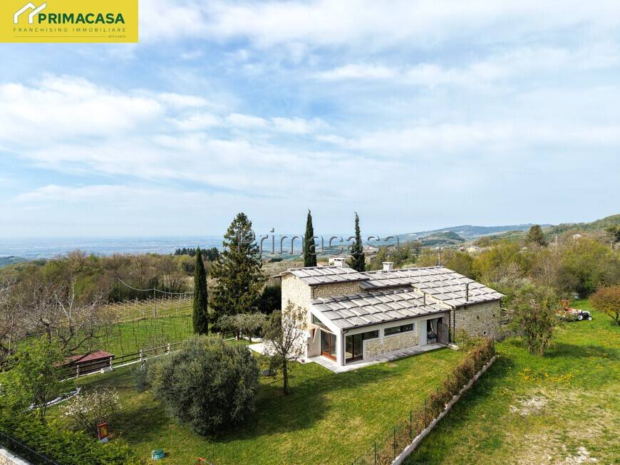 casa indipendente in vendita a Negrar di Valpolicella in zona Torbe