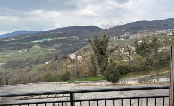 appartamento in vendita a Negrar di Valpolicella in zona Mazzano