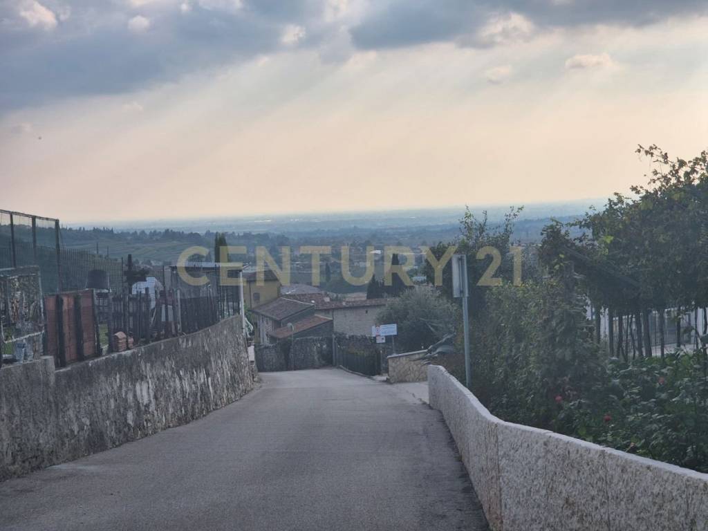 intera palazzina in vendita a Negrar di Valpolicella