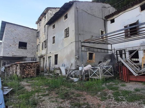 casa indipendente in vendita a Negrar di Valpolicella