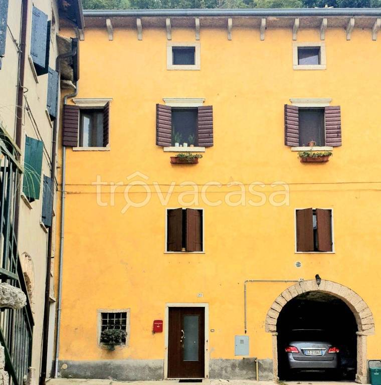 appartamento in vendita a Negrar di Valpolicella in zona Torbe