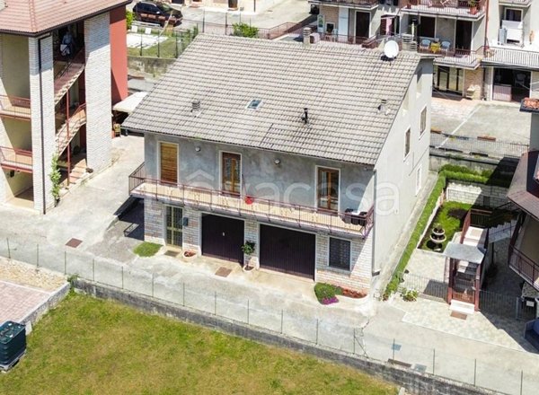 casa indipendente in vendita a Negrar di Valpolicella in zona Fane