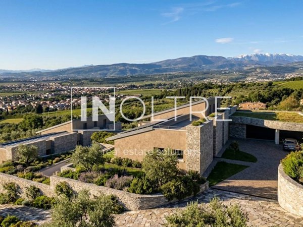 casa indipendente in vendita a Negrar di Valpolicella