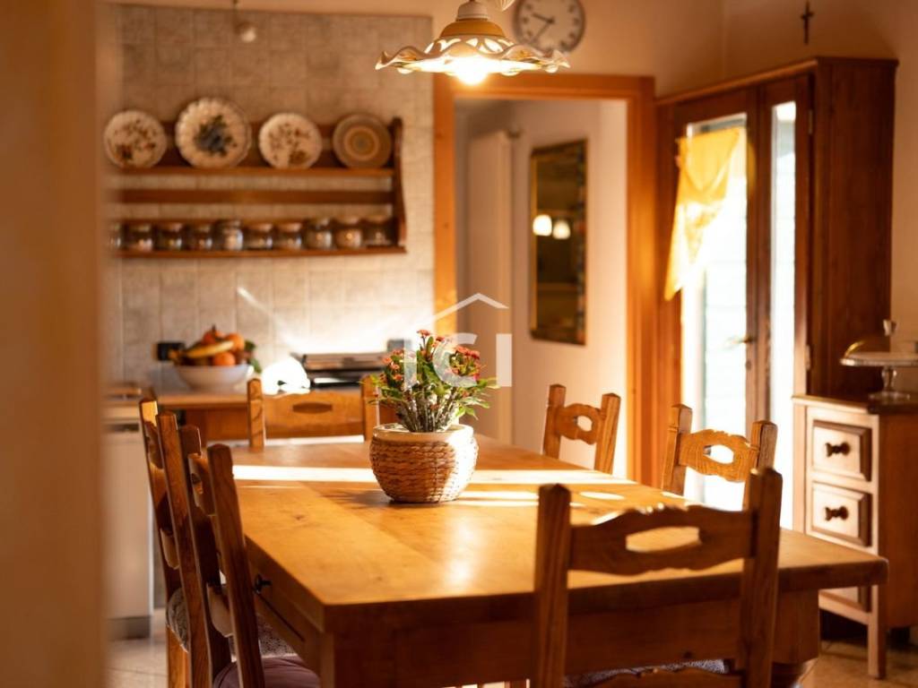 casa indipendente in vendita a Negrar di Valpolicella in zona Torbe