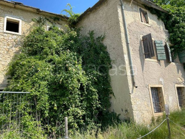 casa indipendente in vendita a Negrar di Valpolicella in zona Torbe