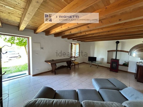 appartamento in vendita a Negrar di Valpolicella in zona Jago