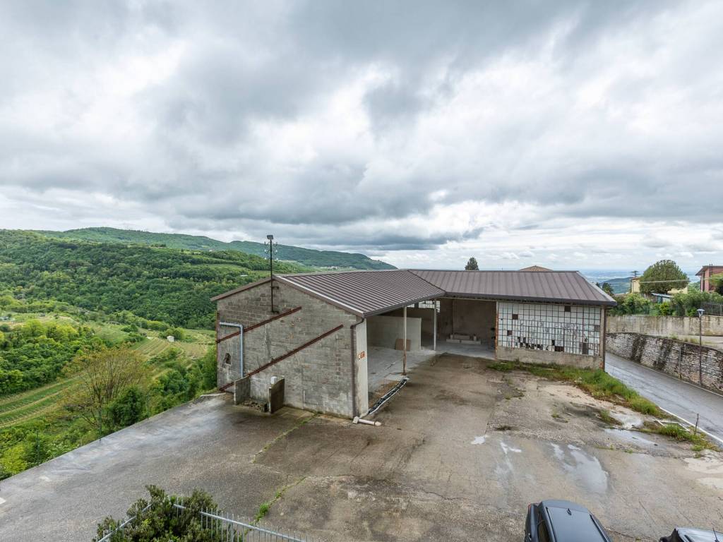 appartamento in vendita a Negrar di Valpolicella in zona Prun