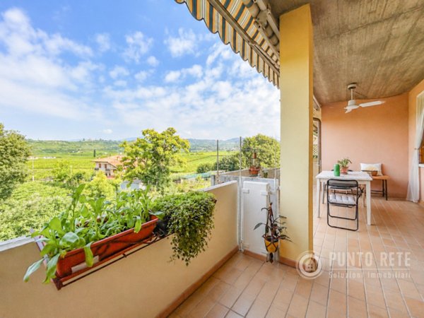 appartamento in vendita a Negrar di Valpolicella in zona Santa Maria