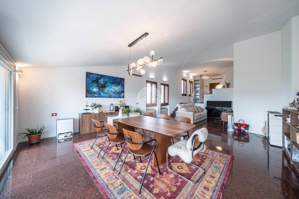 casa indipendente in vendita a Negrar di Valpolicella in zona Santa Maria