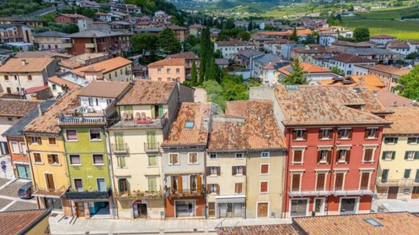 appartamento in vendita a Negrar di Valpolicella in zona Fane