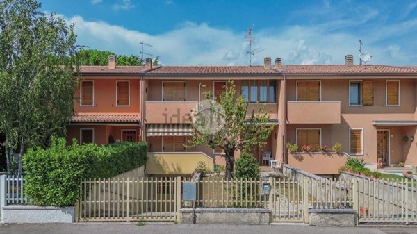casa indipendente in vendita a Negrar di Valpolicella in zona Fane