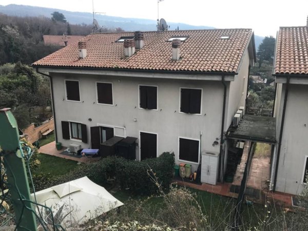 casa indipendente in vendita a Negrar di Valpolicella in zona Santa Maria