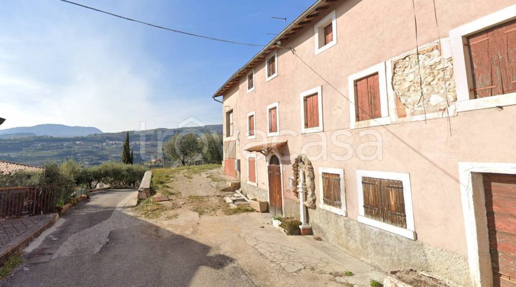 casa indipendente in vendita a Negrar di Valpolicella