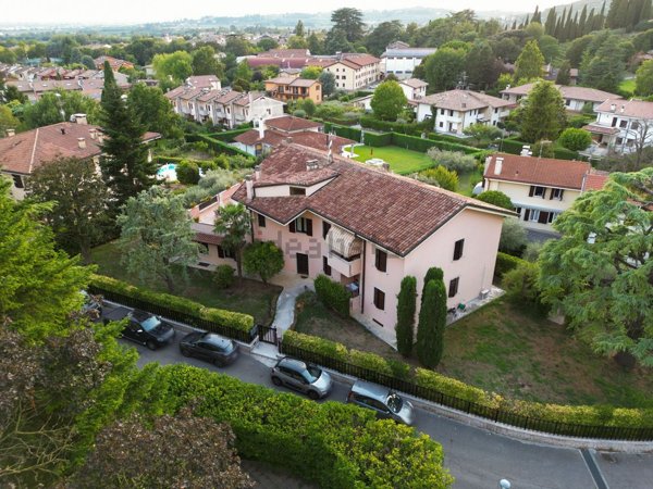 appartamento in vendita a Negrar di Valpolicella in zona Santa Maria