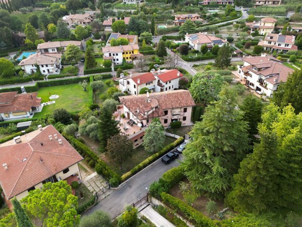 casa indipendente in vendita a Negrar di Valpolicella in zona Santa Maria