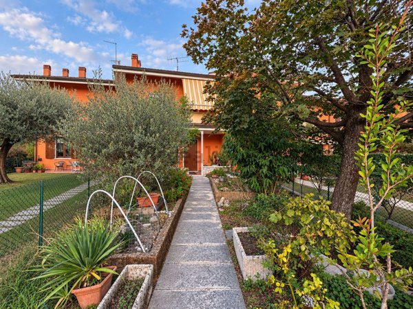 appartamento in vendita a Negrar di Valpolicella in zona Santa Maria