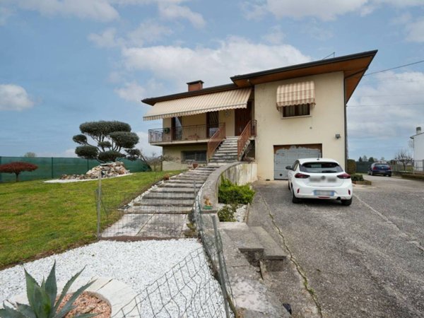 casa indipendente in vendita a Nogara