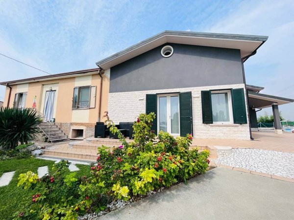 casa indipendente in vendita a Nogara