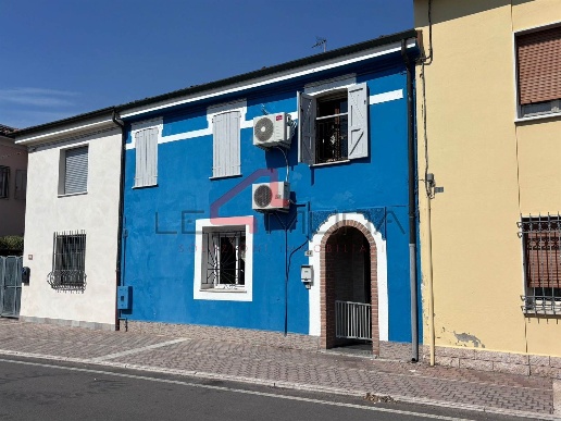 casa indipendente in vendita a Nogara in zona Caselle