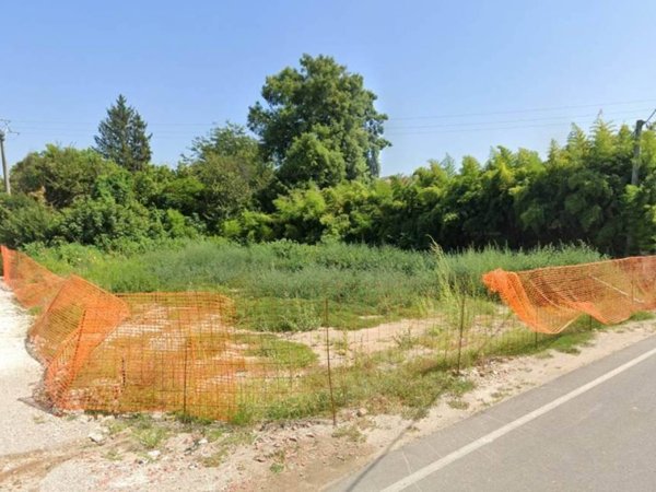 terreno edificabile in vendita a Nogara in zona Calcinaro