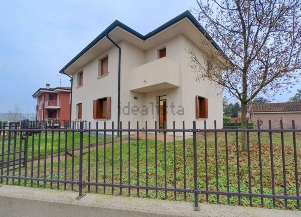 casa indipendente in vendita a Nogara
