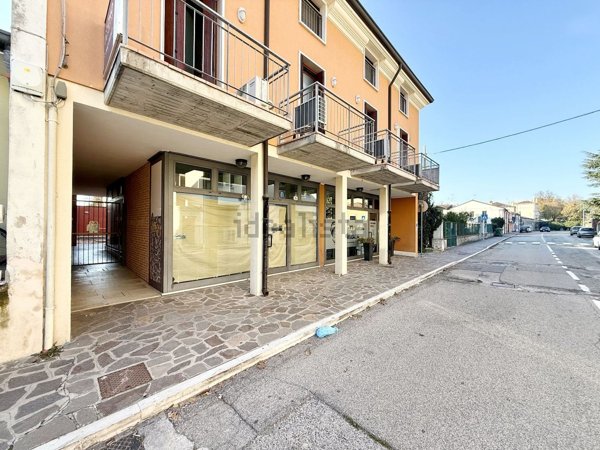 negozio in vendita a Nogara