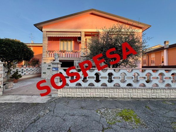 casa indipendente in vendita a Nogara in zona Caselle