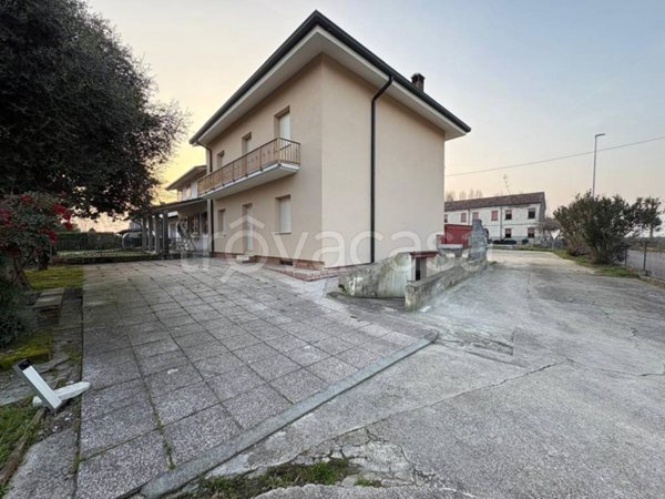 casa indipendente in vendita a Nogara in zona Motta