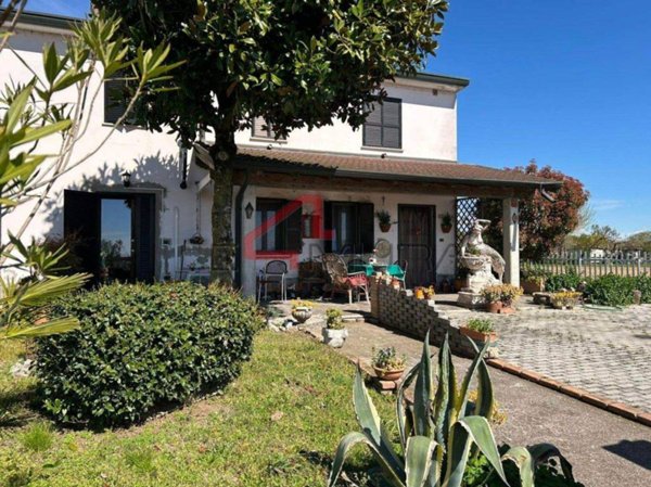 casa indipendente in vendita a Nogara in zona Montalto