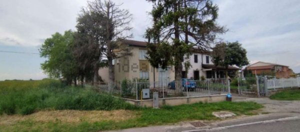 casa indipendente in vendita a Nogara in zona Montalto
