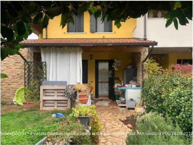 appartamento in vendita a Nogara in zona Caselle