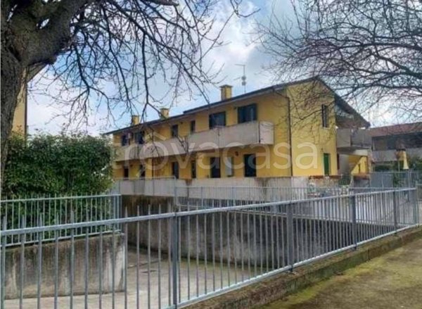 appartamento in vendita a Nogara in zona Caselle