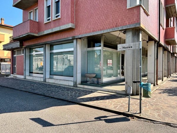 negozio in vendita a Nogara in zona Caselle