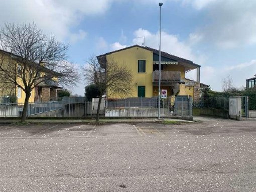 appartamento in vendita a Nogara in zona Caselle
